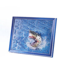 Carica l&#39;immagine nel visualizzatore di Gallery, Puzzle Squalo 3D con cornice
